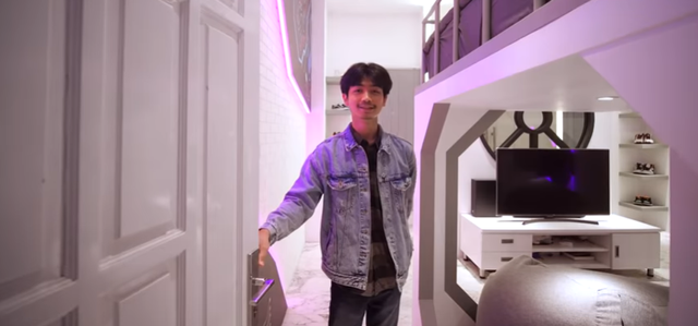 Kamar tidur putra sule. Foto: YouTube Arrofi Ramadhan