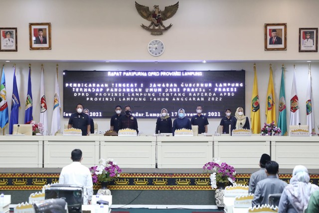 Gubernur Sampaikan 10 Upaya Optimalkan Pendapatan Daerah Terkait Raperda APBD (1)