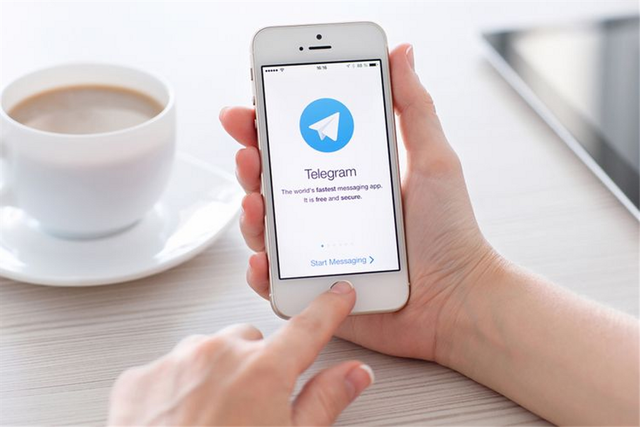 Telegram adalah aplikasi berbagi pesan secara instan yang berbasis cloud. Foto: Pexels.com