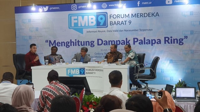 Diskusi Media 'Menghitung Dampak Palapa Ring' Forum Merdeka Barat (FMB) 9 di Kominfo, Selasa (15/10). Foto: Bianda Ludwianto/kumparan