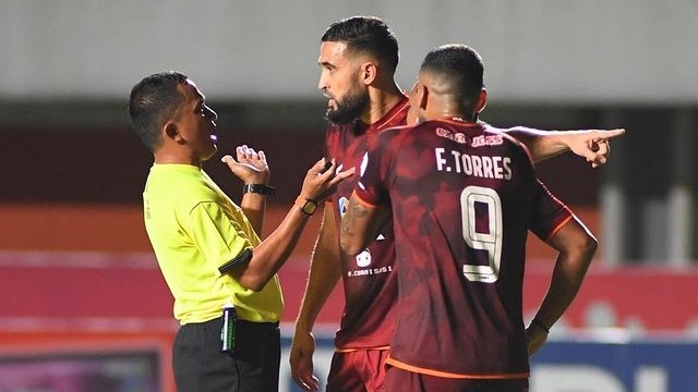 Lampu Stadion Padam, Borneo FC Ajak Persija Patungan Beli Token Listrik (1)