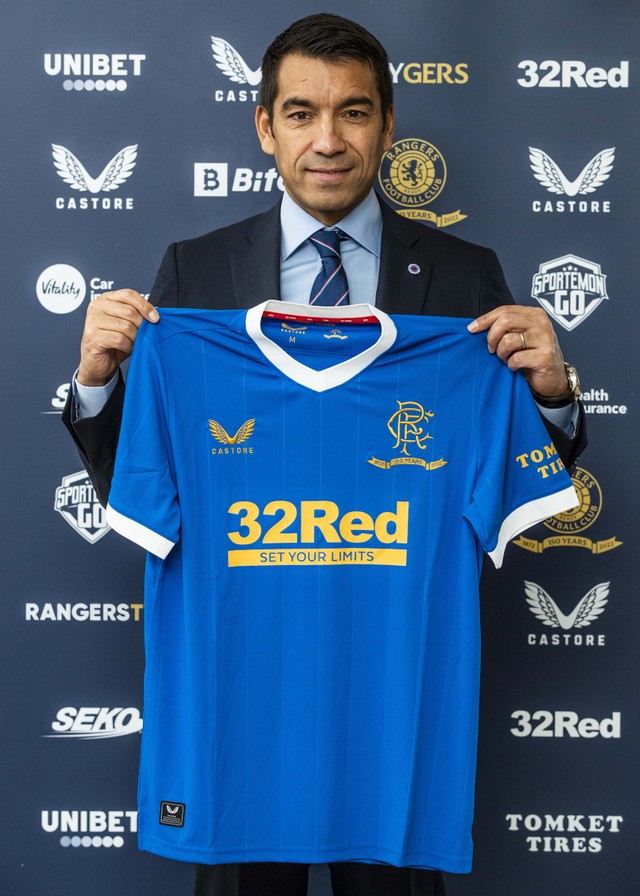 Giovanni Van Bronckhorst, pelatih baru Rangers. Foto: Rangers FC