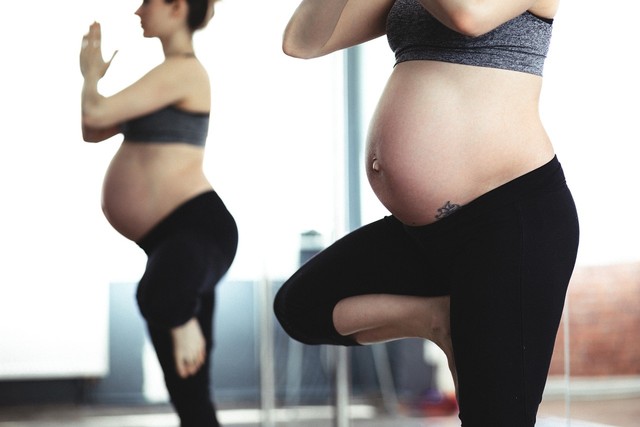 Ilustrasi ibu hamil olahraga. Foto: Pixabay