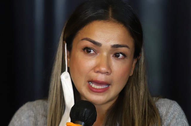 Artis Nirina Zubir saat konferensi pers terkait penyalahgunaan tanah milik keluarga di kawasan Antasari, Jakarta, Rabu (17/11). Foto: Agus Apriyanto