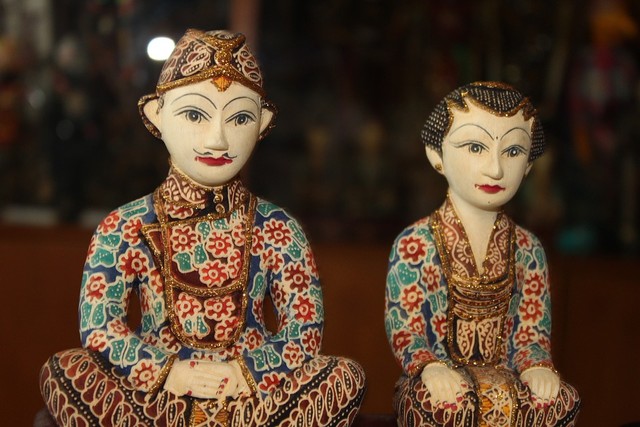 Ilustrasi arti matur nuwun dan matur suwun dalam bahasa Jawa. Sumber: Pixabay