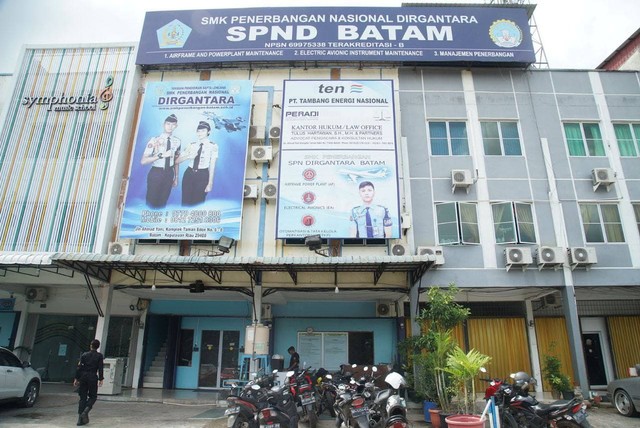 Bangunan ruko tempat SMK SPN Dirgantara Batam. (Foto: Margaretha/Batamnews)