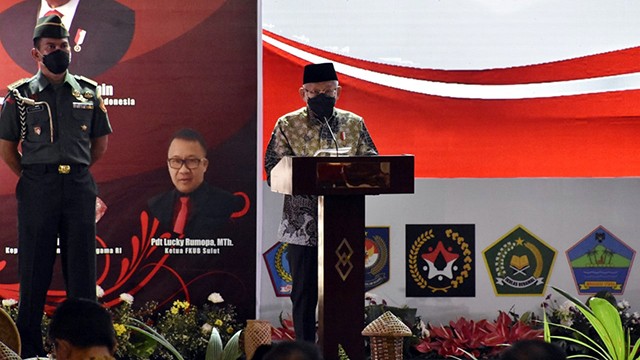 Wakil Presiden RI, KH Ma'ruf Amin, berbicara di hadapan peserta Konferensi Nasional (Konas) Forum Kerukunan Umat Beragama (FKUB), di Kota Manado, Sulawesi Utara, Jumat (19/11).