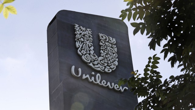 Logo Unilever. Foto: AP Photo/Tatan Syuflana