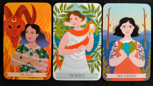 The Devil, the World, Two of Wands. (Foto : Lidia)