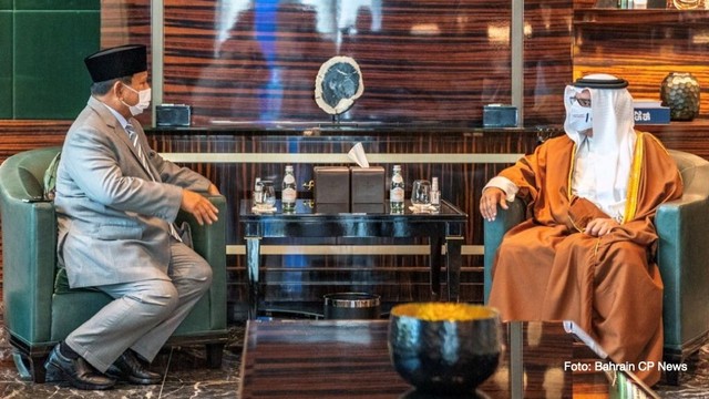 Menhan Prabowo Subianto Bertemu Putra Mahkota Bahrain, Pangeran Salman bin Hamad Al Khalifa. Foto: Twitter/@Kemhan_RI