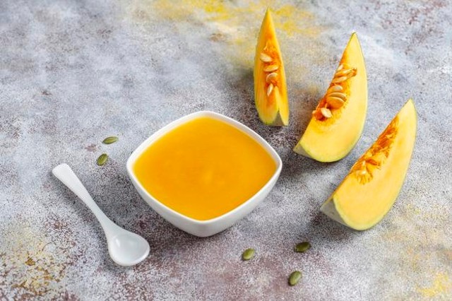 Ilustrasi resep MPASI 6 bulan pertama bubur kabocha. Foto: Freepik