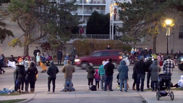 Saksi Mata Teror Parade Natal Wisconsin: Saya Dengar Jerit dan Tangis  (6844)