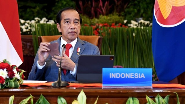 Presiden Jokowi hadiri Konferensi Khusus Memperingati 30 Tahun Hub Asean-RRT secara virtual di Istana Kepresidenan Jakarta. Foto: Rusman/Biro Pers Sekretariat Presiden