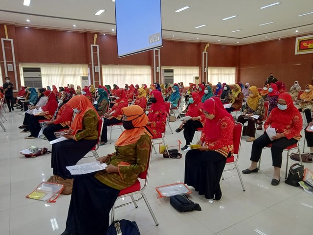 Walkot Bandar Lampung Minta Kader Posyandu Ajak Masyarakat Sukseskan Vaksinasi (1)