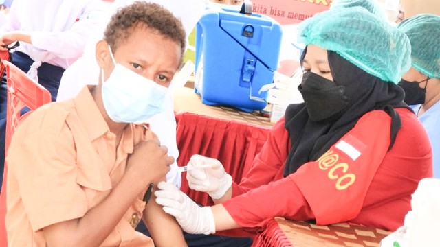 Vaksinasi remaja di Kota Jayapura. (Dok Humas Polda Papua)