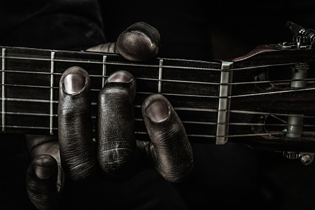 Blues: Jenis Musik yang Didominasi Permainan Gitar Penuh Improvisasi | kumparan.com