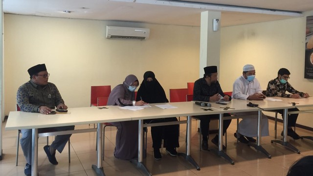 Densus 88 soal Keluarga Farid Okbah Mengaku Diintimidasi: Serahkan Identitasnya (6029)