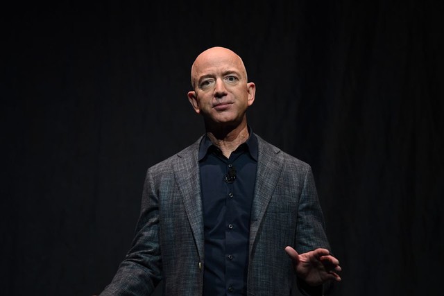 Pendiri Amazon, Jeff BEzos yang ta suka konsep work-life balance. Foto: Clodagh Kilcoyne/Reuters
