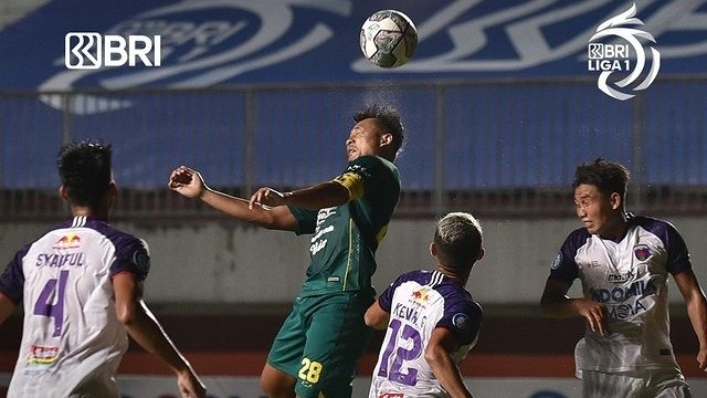 Pertandingan Liga 1 antara Persebaya Surabaya vs Persita Tangerang Rabu (24/11) Foto: Instagram/@liga1match
