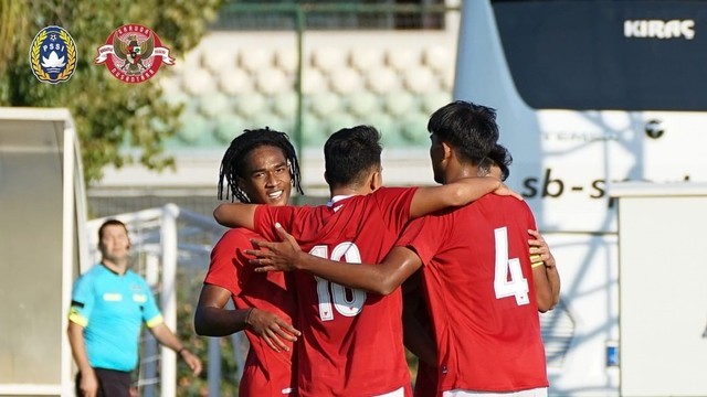 Selebrasi pemain Timnas U-18 saat melawan Antalyaspor U-18. Foto: Instagram/@pssi