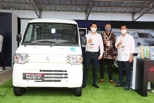 Pengunjung IEMS 2021 Bisa Test Drive Minicab MiEV yang Dijajal Jokowi, Minat? (202128)
