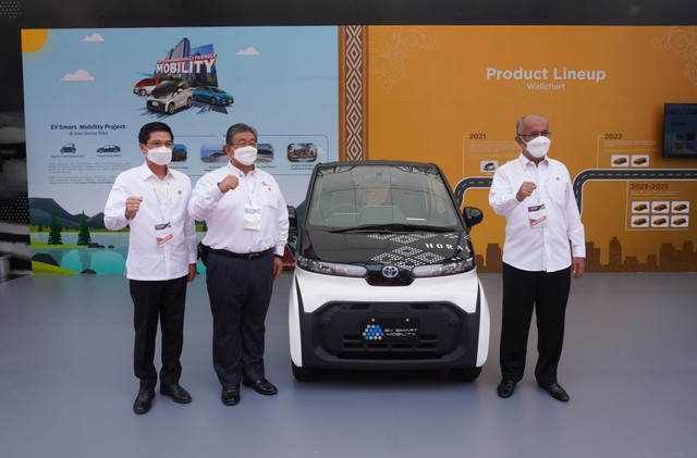 Toyota hadir di pameran kendaraan listrik IEMS 2021. Foto: Toyota