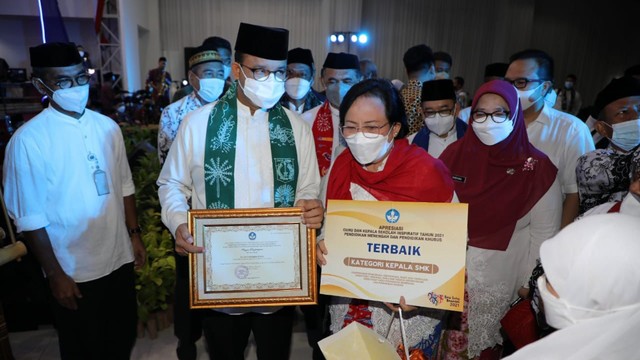 Anies di Hari Guru: Jika Mengajar Sepenuh Hati, Tak Ada Teknologi yang Gantikan (94103)