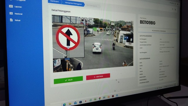 Terekam Kamera ETLE di Lampung, Ini yang Terlihat Saat Pengendara 'Bandel' (4)