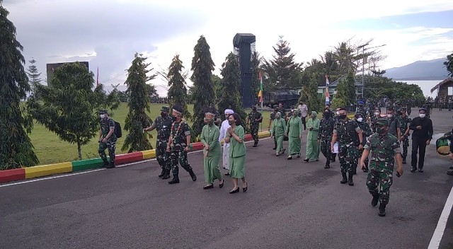 Kunjungan Kepala Staf Angkatan Darat, Jenderal TNI Dudung Abdurachman, di Makodam.
