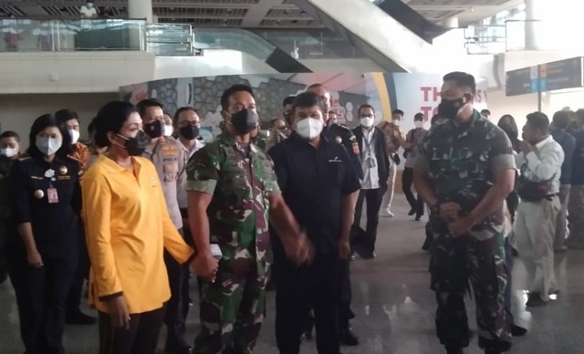 Panglima TNI Jenderal Andika di Terminal Internasional Bandara I Gusti Ngurah Rai, Bali - KAD