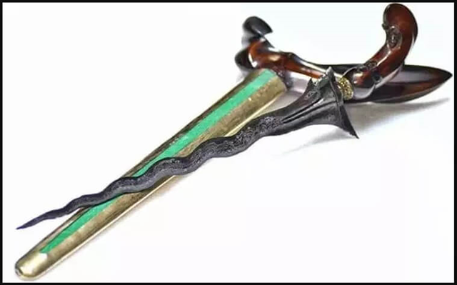 Macam-macam Senjata Tradisional Bali dan Gambarnya | kumparan.com