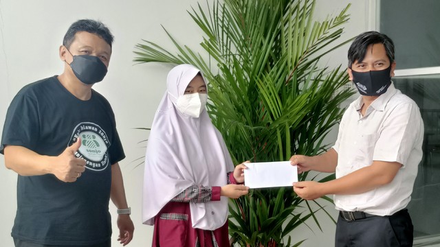 Siswa SMP di Jogja Berikan Donasi untuk Gotong Royong Vaksinasi (489070)