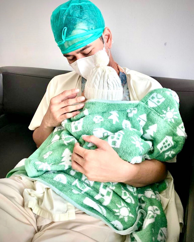 Raffi Ahmad dikaruniai anak kedua. Foto: Instagram/raffinagita1717