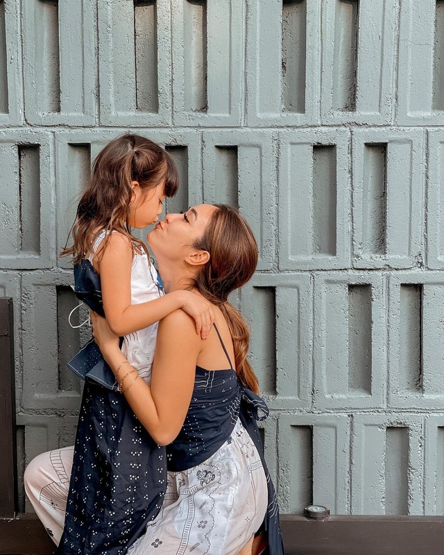 Gisella Anastasia dan Gempita Nora Marten. Foto: Instagram/@gisel_la