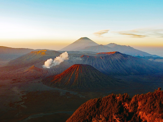 Indonesia merupakan negara yang memiliki gunung berapi dengan jumlah yang cukup banyak dan tersebar hampir ke seluruh wilayah. Foto Pixabay.com