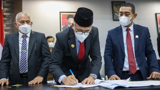 Fraksi Partai di DPR Aceh Sepakat Raqan APBA 2022 Disahkan Menjadi Qanun (8044)
