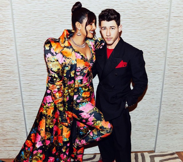 Priyanka Chopra & Nick Jonas Pamer Kemesraan di British Fashion Awards 2021. Foto: Instagram @priyankachopra