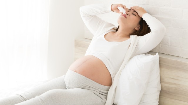  Ibu hamil mimisan. Foto: Shutterstock