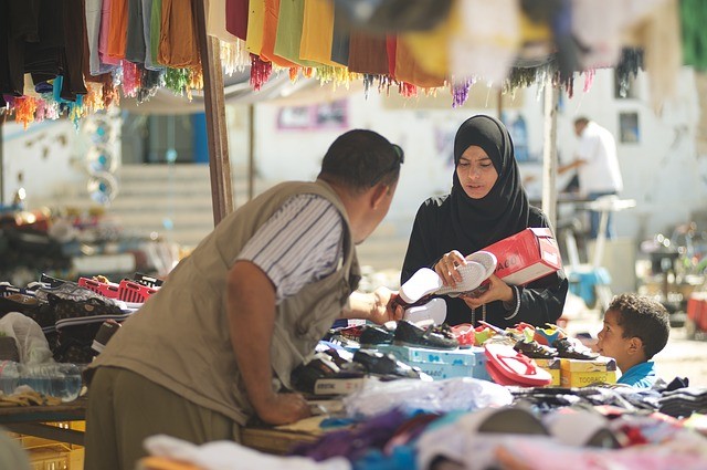 Risiko Penjual dan Pembeli dalam E-commerce: Memahami Tantangan dan Strategi Mitigasi