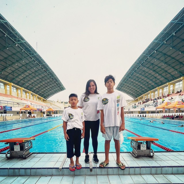 2 Perenang Asal Bandar Lampung Raih 7 Medali Emas di Kejuaraan Renang Riau Open (2)