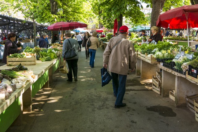 Ilustrasi kegiatan jual beli di pasar. Foto: Pixabay.com