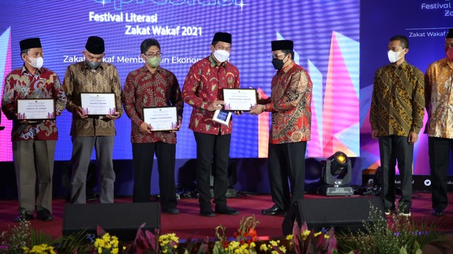 PPPA Daarul Qur'an Raih Penghargaan Kemenag di Festival Literasi Zakat Wakaf (70016)