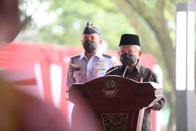 Wakil Presiden (Wapres) RI K.H Ma'ruf Amin meresmikan Monumen Pahlawan COVID-19 Jawa Barat di Jl. Japati, Kota Bandung, Sabtu (4/12/2021) Foto: Biro Adpim Jabar