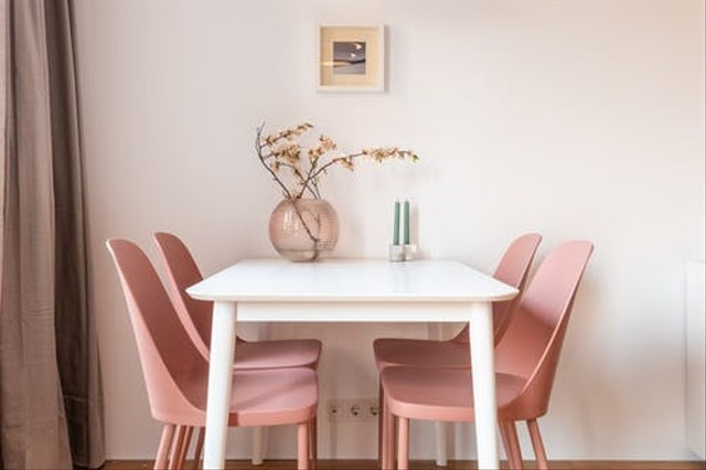 https://www.pexels.com/@max-artbovich - campuran warna pink untuk interior