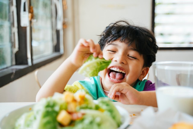 Ilustrasi pemenuhan nutrisi pada anak. Foto: Shutterstock 
