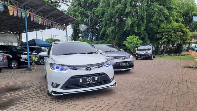 Mobil bekas taksi, Toyota Vios dengan paket modifikasi Foto: Instagram/@burungbiruu