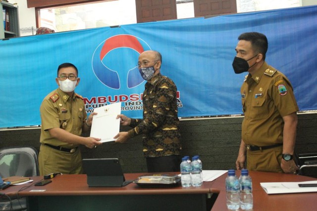 Ombudsman Lampung Soroti Pelayanan Vaksin COVID-19 dan Manajemen Limbah B3 (2)