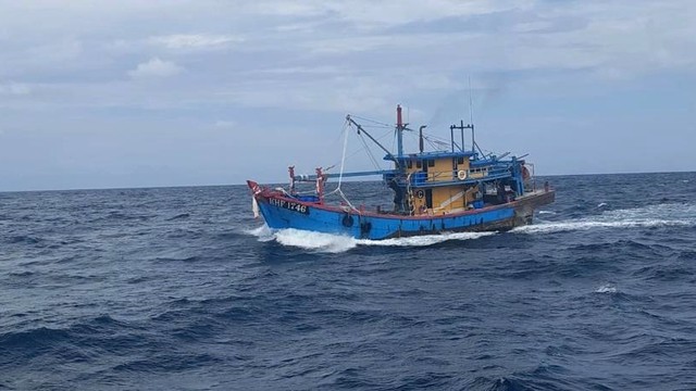 KKP tangkap 3 kapal pencuri ikan berbendera Malaysia. Foto: KKP
