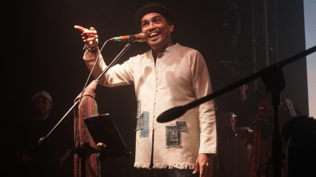 Lirik Lagu Dari Pulau dan Benua - Glenn Fredly | kumparan.com