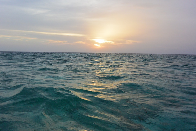 El nino adalah salah satu fenomena alam yang ditandai dengan adanya peningkatan suhu pada permukaan laut di wilayah Samudra Pasifik. Foto: Pixabay.com